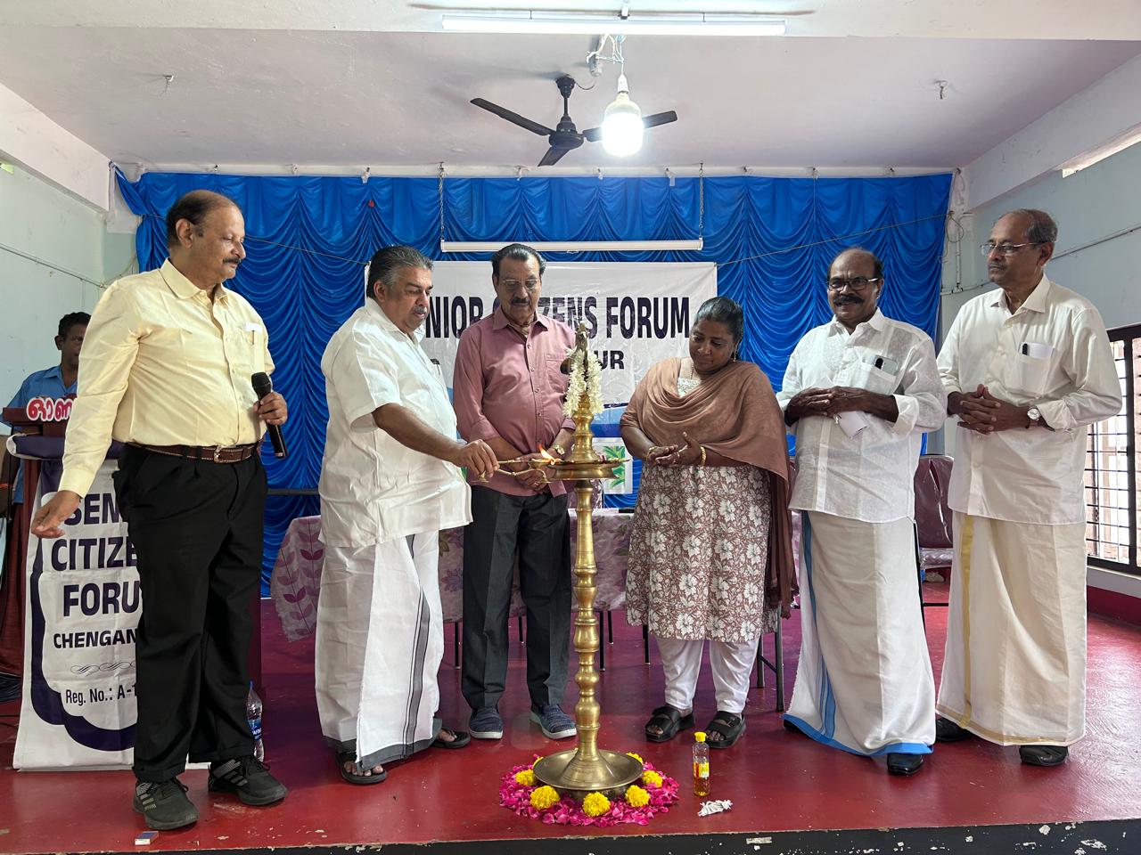 സീനിയർ സിറ്റിസൻസ് ഫോറത്തിൻ്റെ ആഭിമുഖ്യത്തിൽ  ഓണാഘോഷം